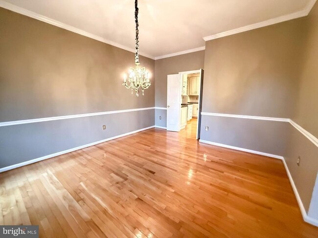 Photo - 15292 Surrey House Way