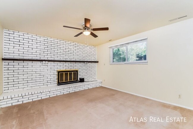 Photo - 2975 Montebello Dr W