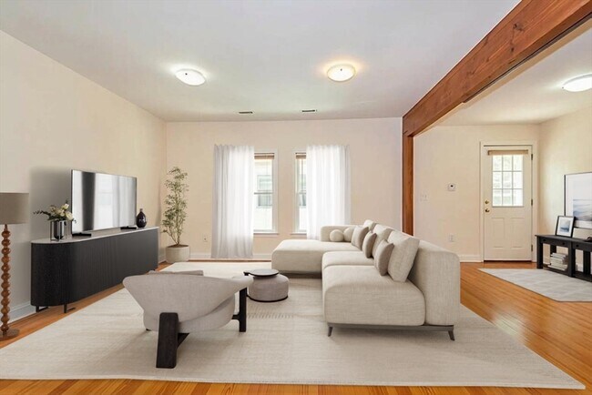 40 Tuttle St
