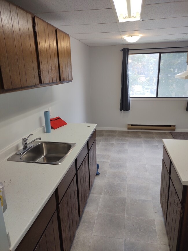 Photo - 571 Shuswap St S Unit 202