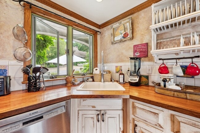 Photo - 12 Squam Ln Unit 1