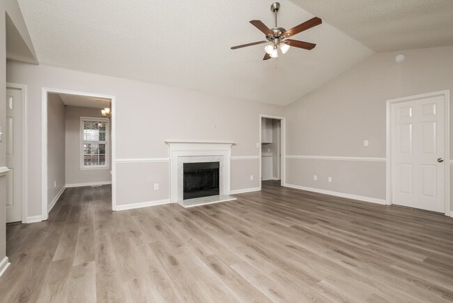 Photo - 100 Kildare Ct