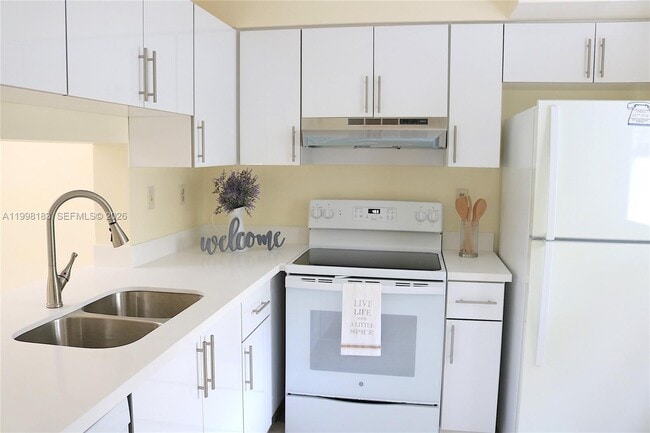 Photo - 401 Gardens Dr Unit 103