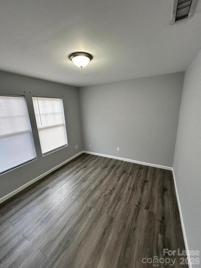 Photo - 6034 Blue Ash Ln