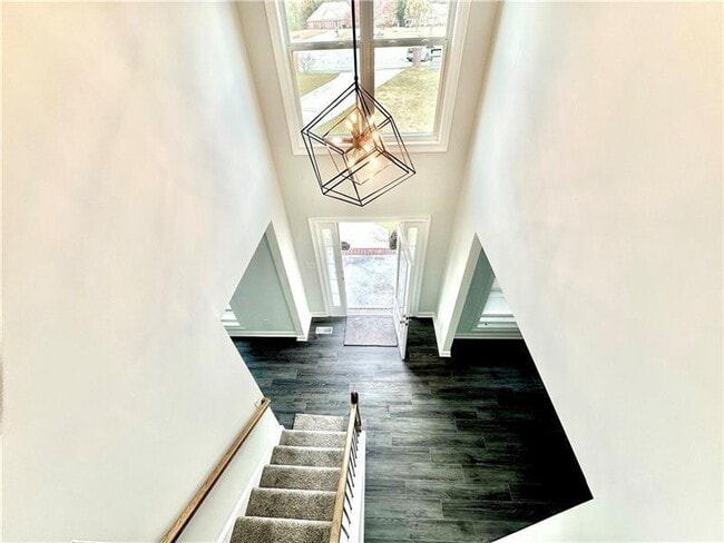 Photo - 312 Woodmont Ct