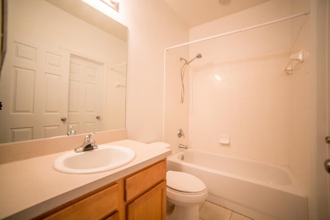 Photo - 943 NW 21 Ave