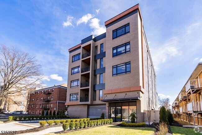 Building Photo - 310 W Jersey St Unit 501 Rental