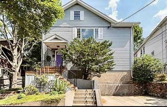 Photo - 18 Moulton Rd Unit 2
