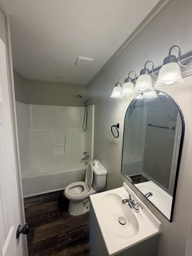 Photo - 1620 3rd Ave N