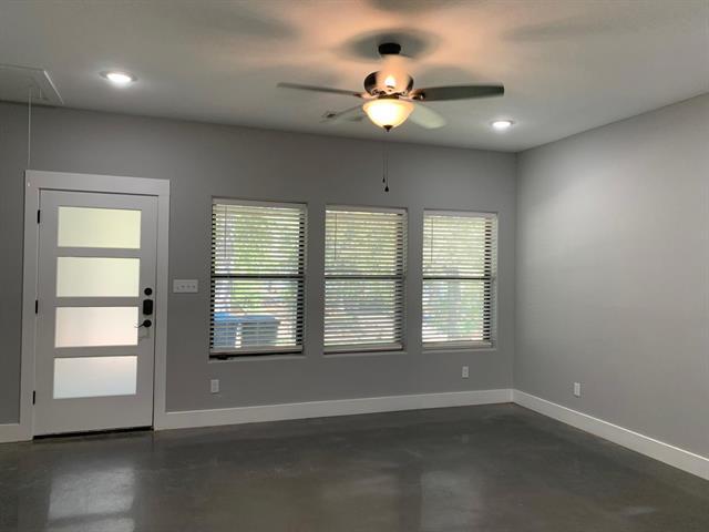 Photo - 610 E Shepherd St