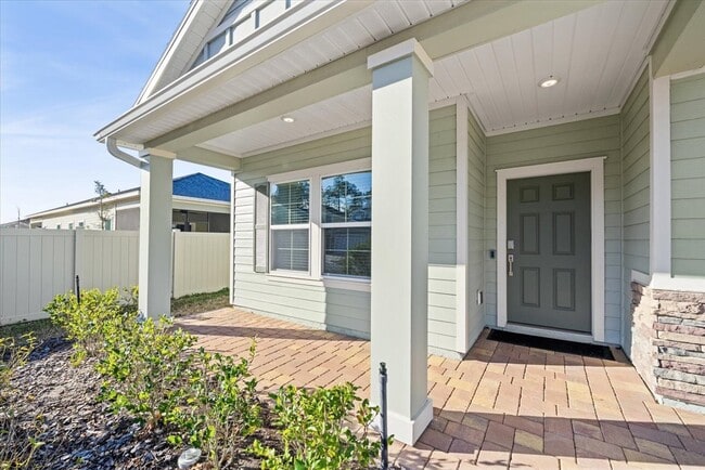 Photo - 100 Lake Sinclair St