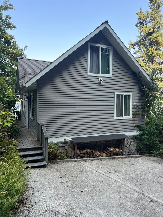 Building Photo - 11967 Luna Vista Ave SE Rental