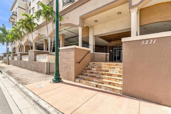 Photo - 5271 SW 8th St Unit 203