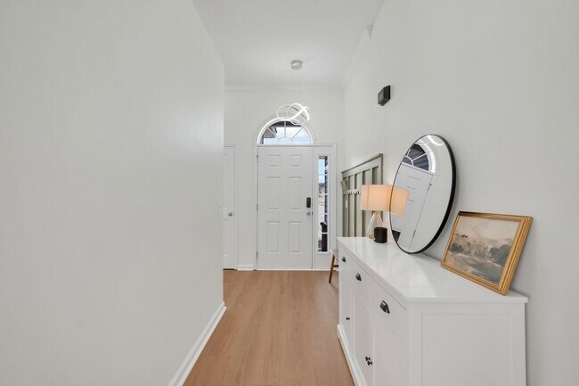 Photo - Centrally Located Ranch Home in Richmond Hill