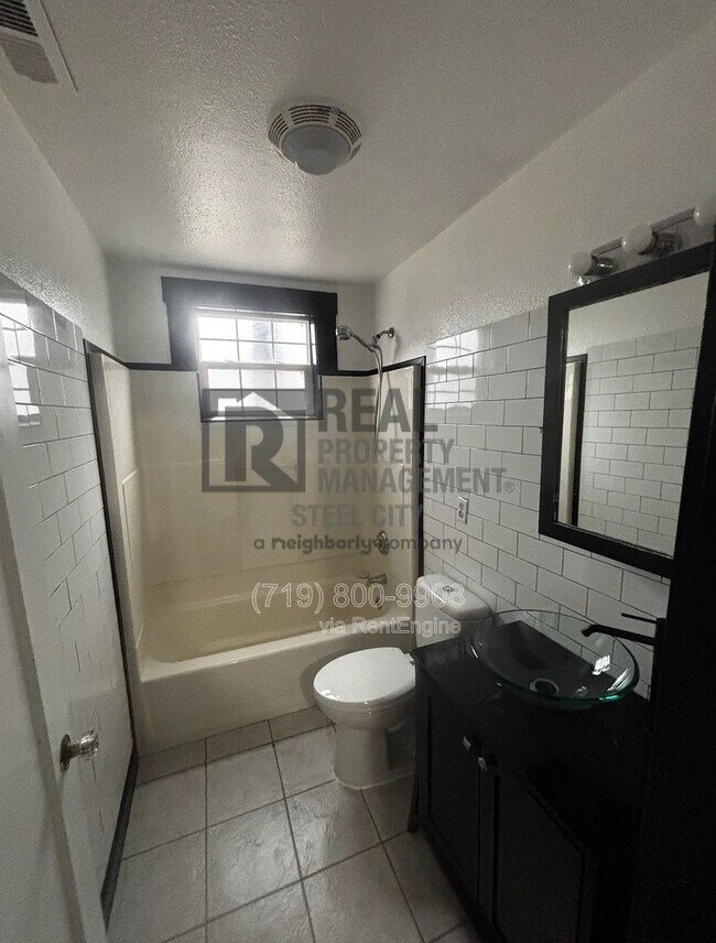 Photo - 703 Jackson St