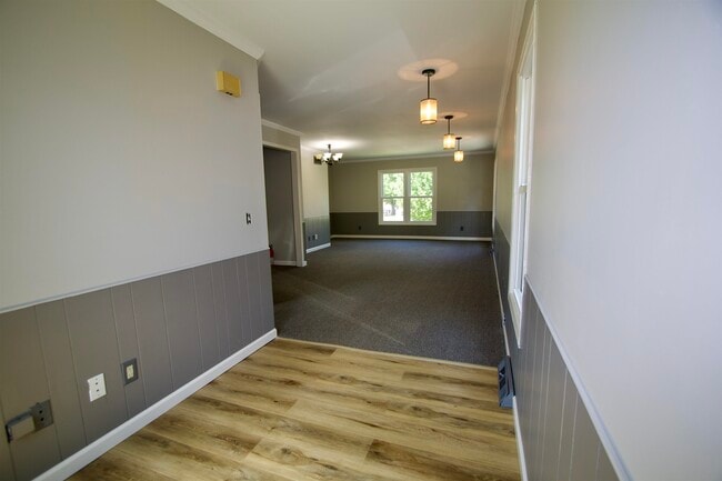 Photo - 123 N Jackson St