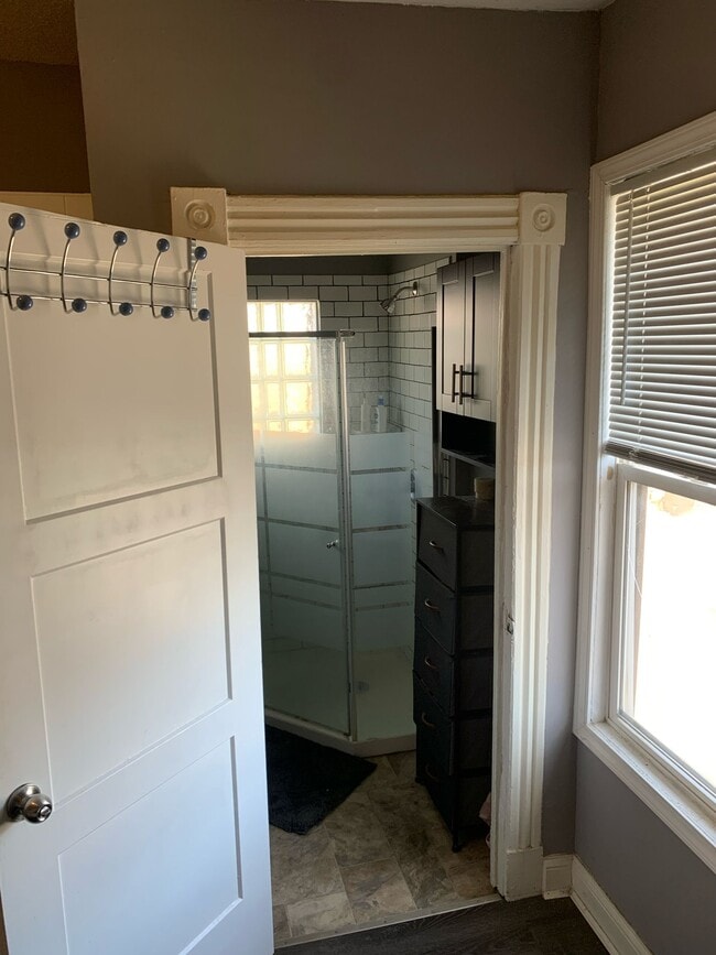 Photo - 921 20th Ave NE Unit 2