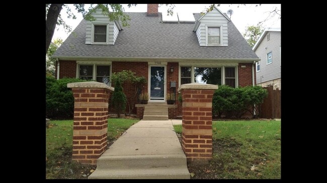 Building Photo - 7710 W Keefe Ave