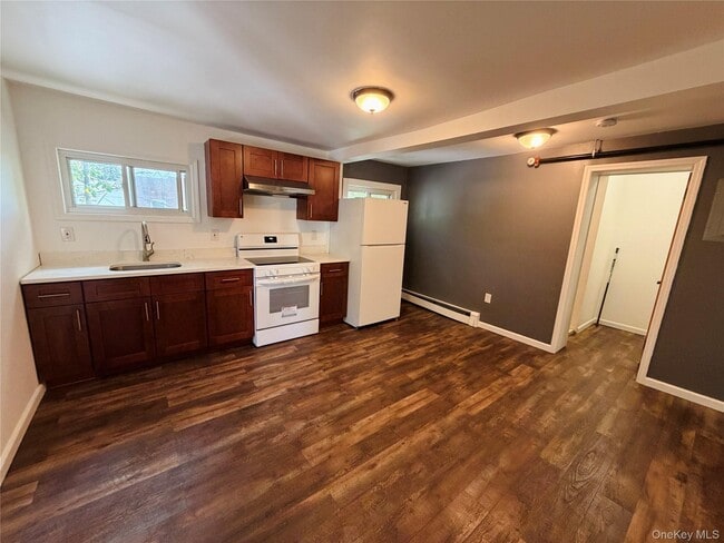 Photo - 125 Wickham Ave Unit 3B