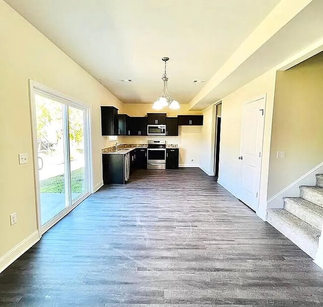 719 Mill Creek Cir