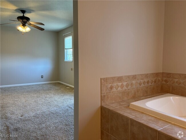 Building Photo - 8628 Chester Pkwy Rental