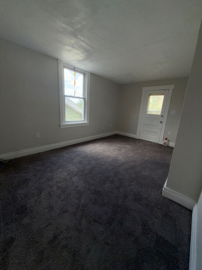 2221 Hawthorne Ave Unit 2