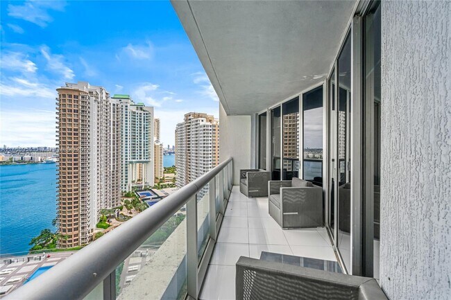 Photo - 495 Brickell Ave