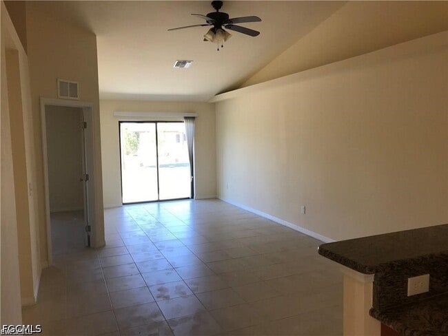 Photo - 1020 SE 24th Ave