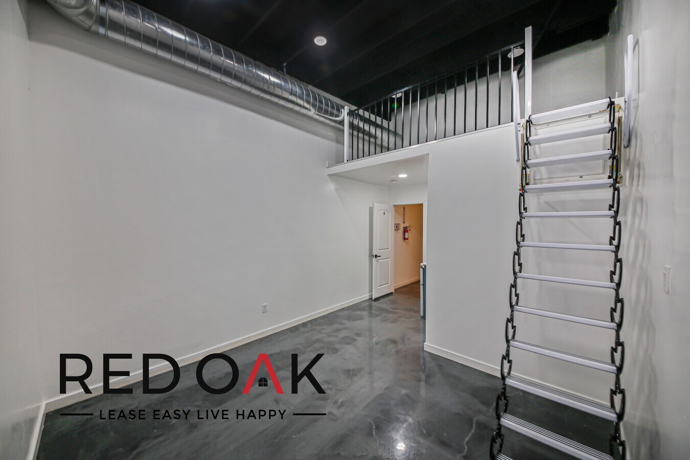 Photo - Amazing Studio Loft with a Work/Study Spac... Unit 9