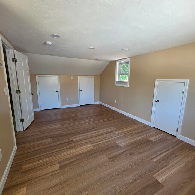 Photo - 27 Carver St