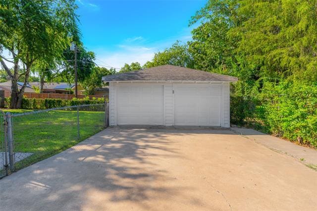 Photo - 804 Haggard St