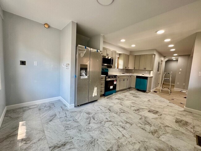 Photo - 201 Belmont St Unit 2