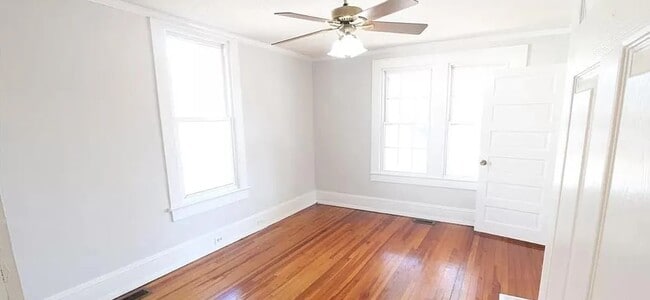 Photo - 178 Cedar Dr NW