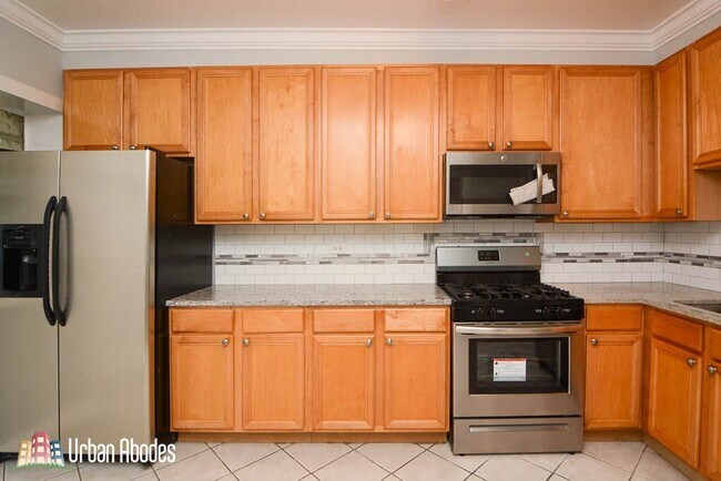 Photo - 1317 N Maplewood Ave Unidad J05P