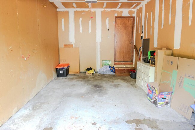 Photo - 3422 West St