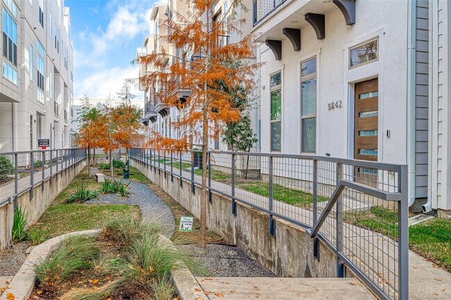 Photo - 5838 E Post Oak Ln