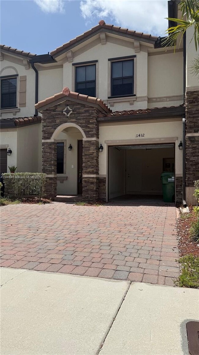 Building Photo - 11432 SW 252nd Ter Rental