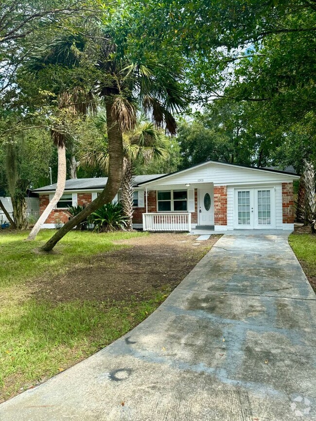 Building Photo - Beautiful 4 Bedroom Rental near Beach Blvd