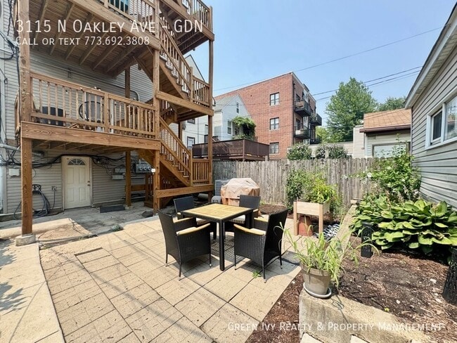 Building Photo - 3115 N Oakley Ave Unit GDN Rental