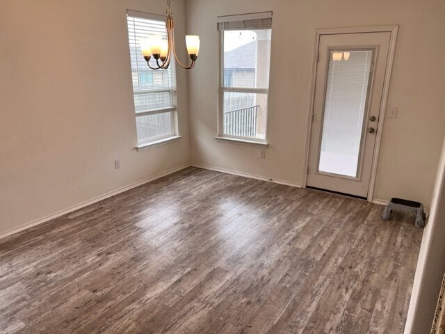 Photo - 1700 Dragonfly Loop