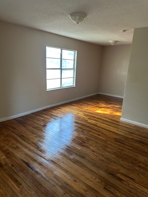 Photo - 1905 Connor Ave