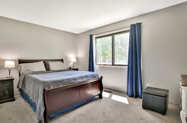Photo - 1271 Greenbriar Ct
