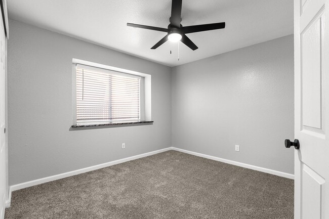 Redwood Cove Apartments