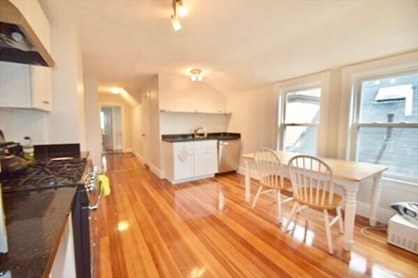 Photo - 67 Avon St Unit 3
