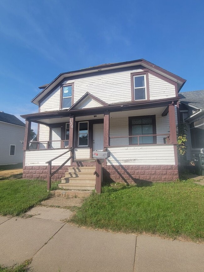 Building Photo - 736 Hobart St Unit 736 1/2 Hobart St