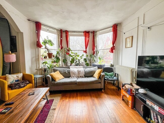 Building Photo - 144 Coolidge St Unit 1