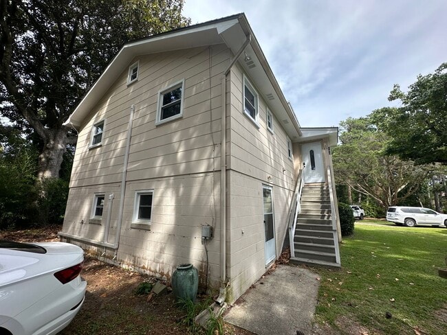 Photo - 190 Rogers Rd Unit C