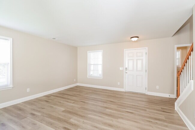 Photo - 2405 Harwood Hills Ln