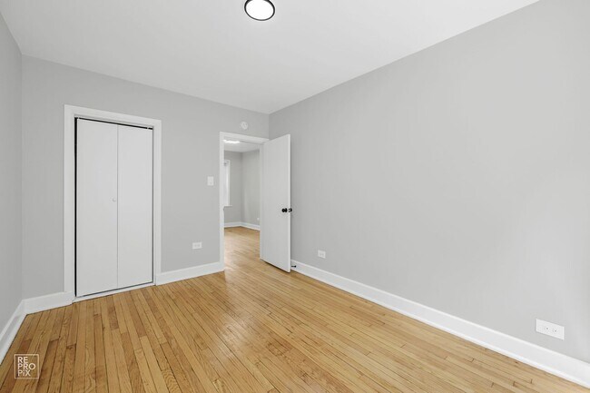 Photo - 7031 S Chappel Chicago, IL 60649