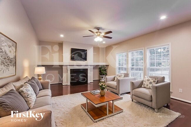 Photo - 2336 Equestrian Dr